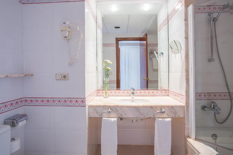 Double or Twin Room with Pool View image 3