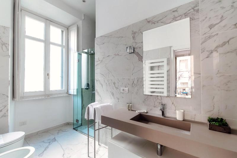 Cedro Apartment by Quokka 360 - Charming Historic Apartment In Como - image 30
