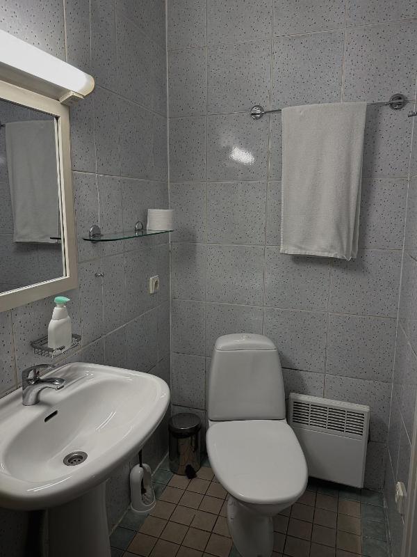 Double Room image 3