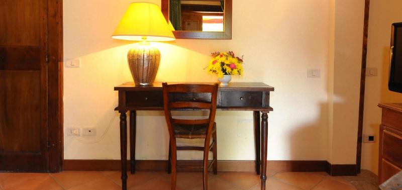 One-Bedroom Apartment image 3
