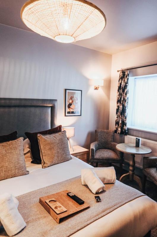 Double Room image 4