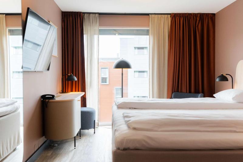 Standard Double Room image 4