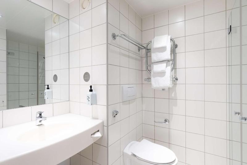 Single Room image 2