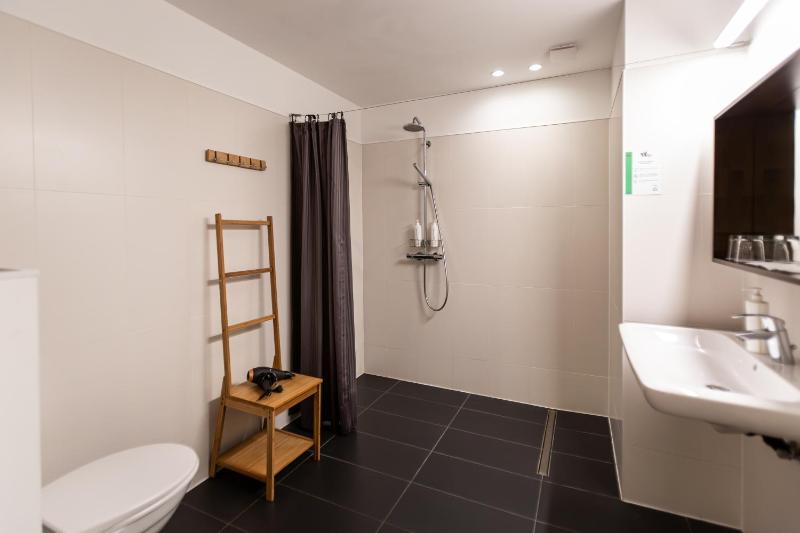 Standard Triple Room image 4