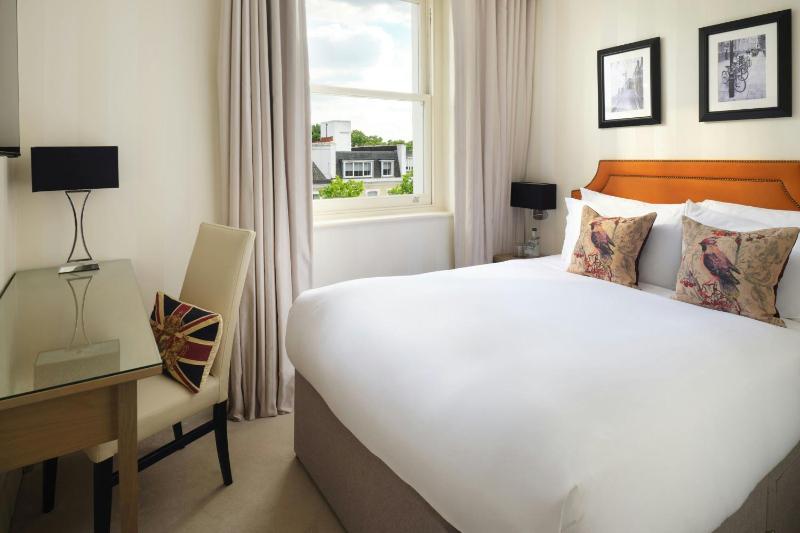 Standard Double Room image 4