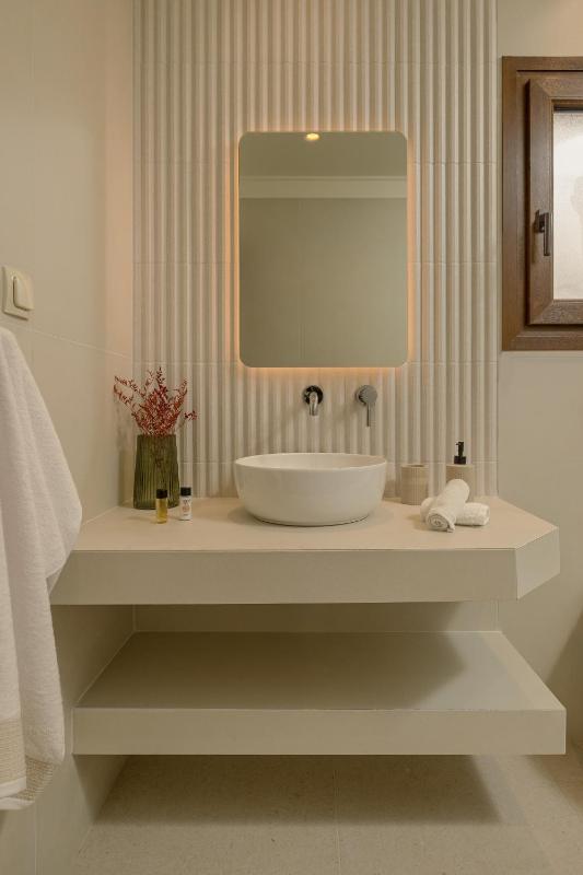 Apolis Villas & Suites Resort - image 3