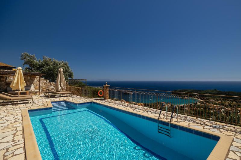 Apolis Villas & Suites Resort - image 7