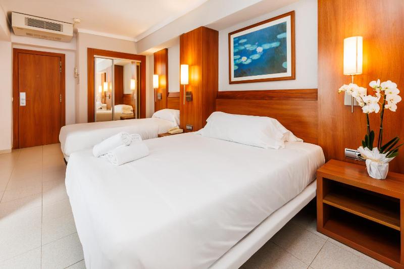 Triple Room image 3