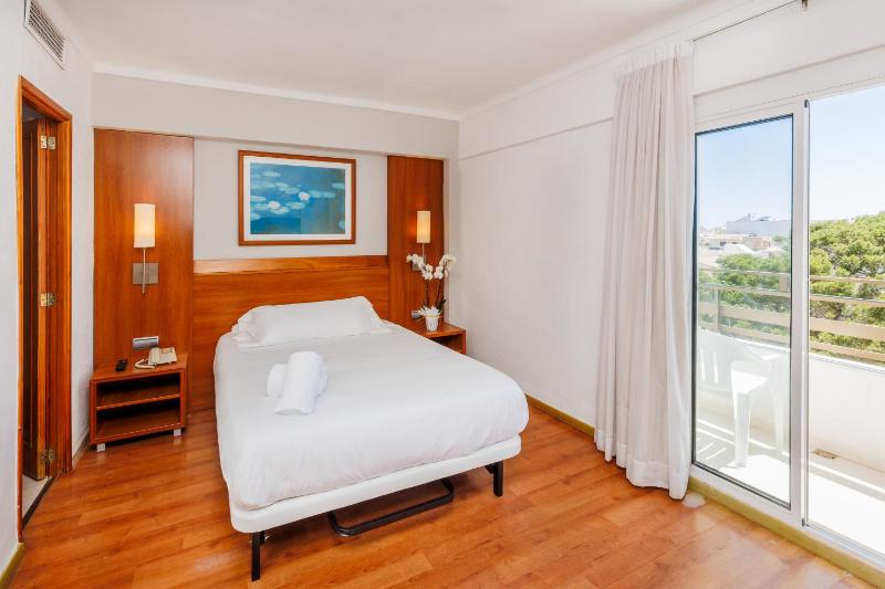 Single Room image 4