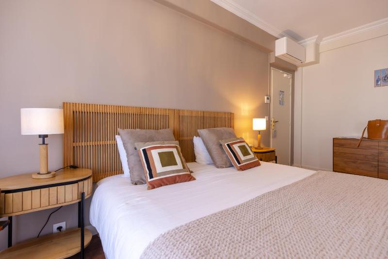 Comfort Double Room with Side Terrace image 2