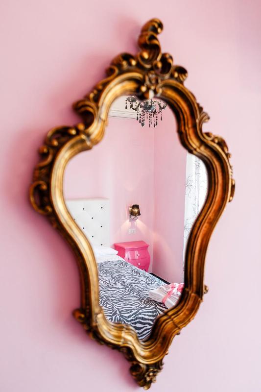Single Room with Private Bathroom image 3