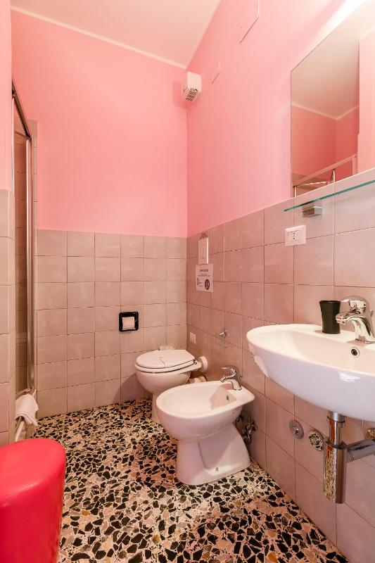 Single Room with Private Bathroom image 2