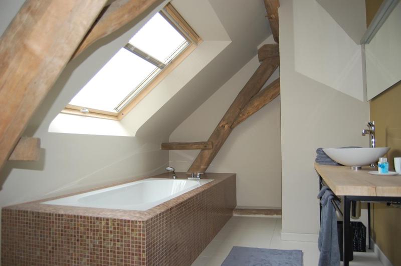 Deluxe Double Room with Bath image 3