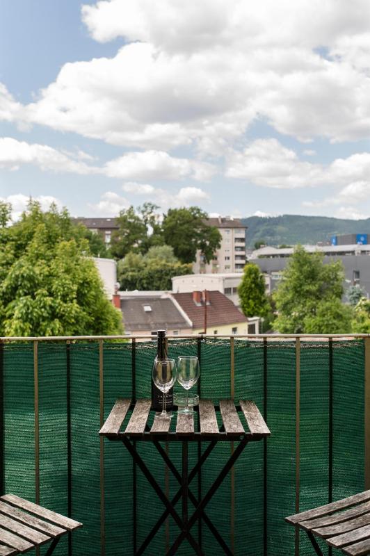 City-Apartments Graz - FRIENDLY RECEPTION & FREE BIKES - image 10