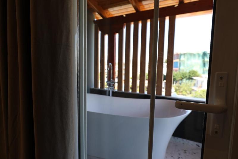Hotel Golden Oak - image 8