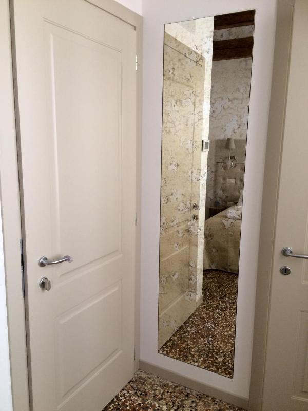 Double or Twin Room with Private Bathroom image 4