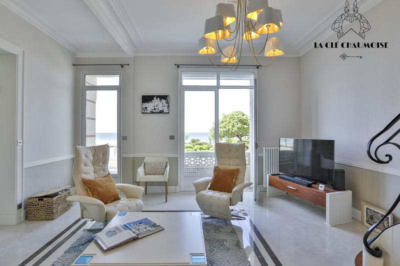 Villa des Palmiers - image 36