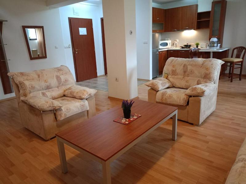 Mountain Paradise 1 - 2 Bedroom - Large apartment - image 1