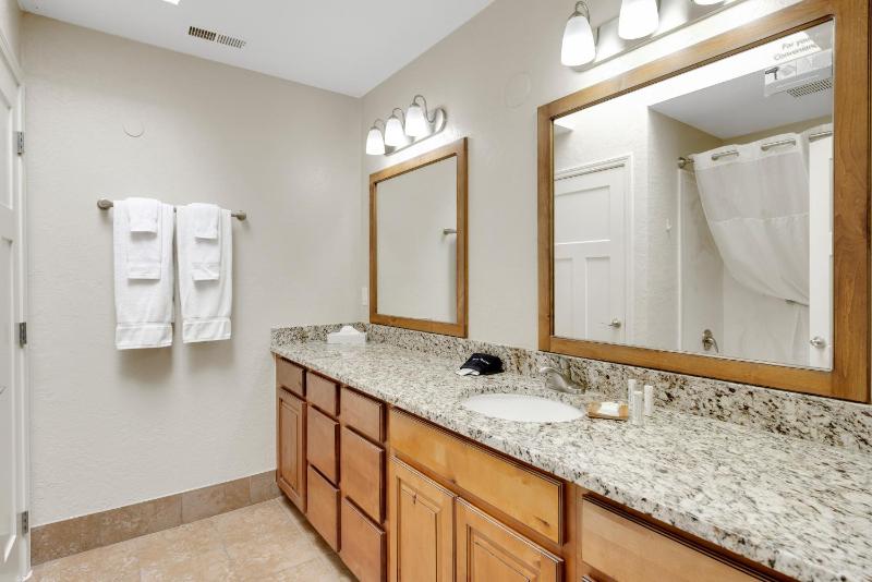 Two-Bedroom Apartment image 3