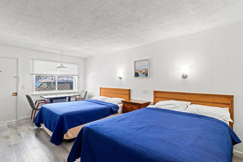 Deluxe Room image 2