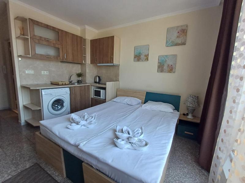 Admiral Plaza Premium Apartments - image 24