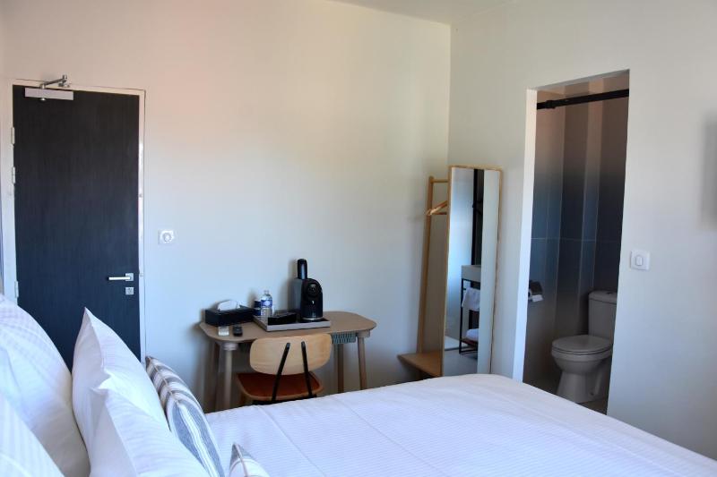 Double Room image 1