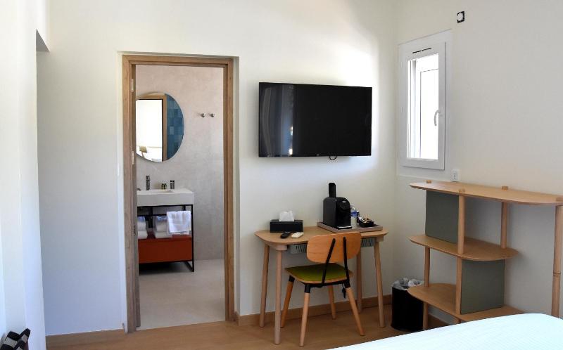 Double Room image 4