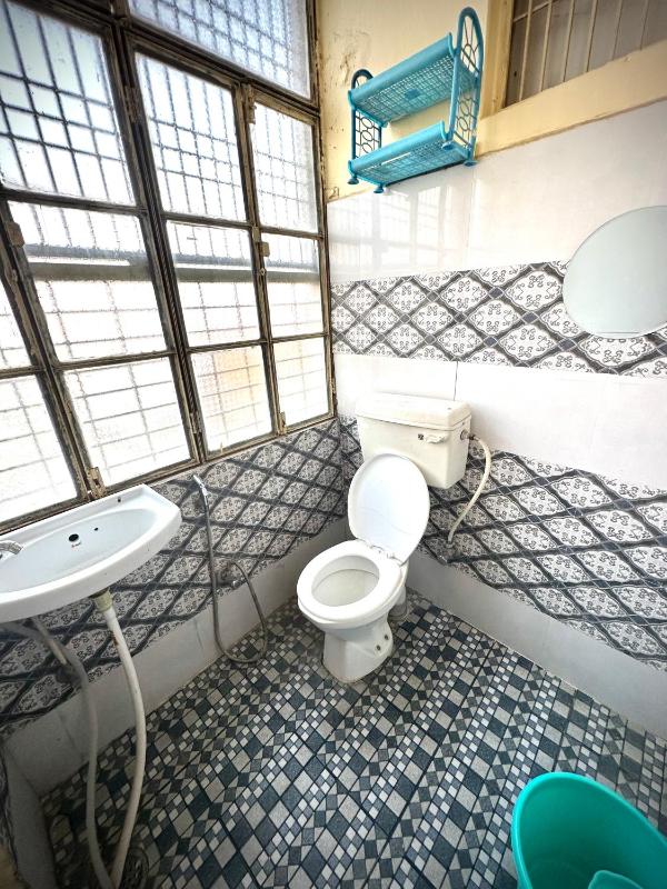 Om Rest House by Bunny Cafe Varanasi - image 5