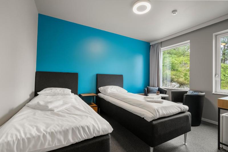 Standard Family Room image 3