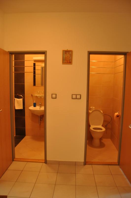 Apartment image 3
