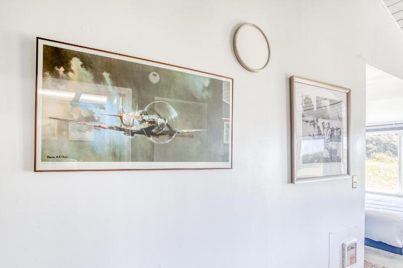 Aviator - Queen Room image 3