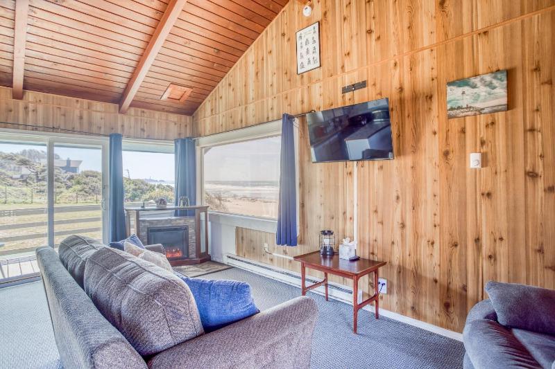 Lighthouse - King Suite with Kitchen image 4