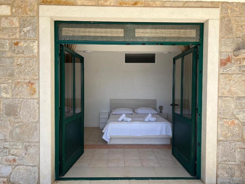 Two-Bedroom Apartment with Terrace and Sea View image 1