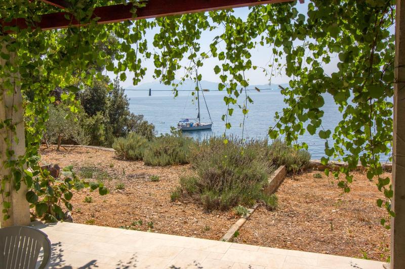 Two-Bedroom Apartment with Terrace and Sea View image 2