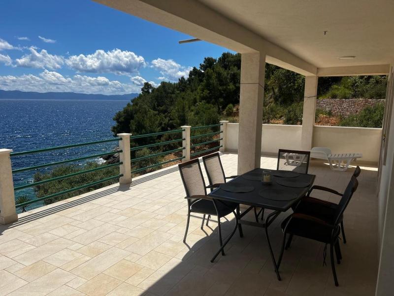 Two-Bedroom Apartment with Terrace and Sea View image 2