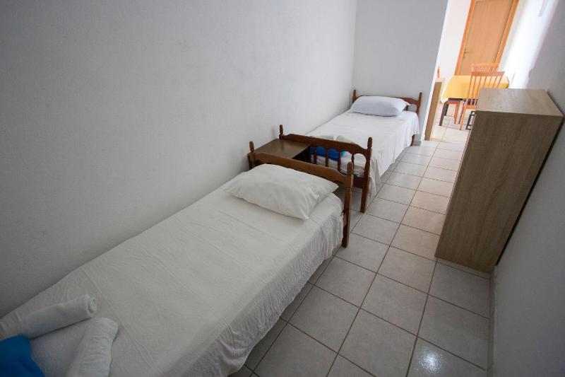 One-Bedroom Apartment with Terrace and Sea View image 3