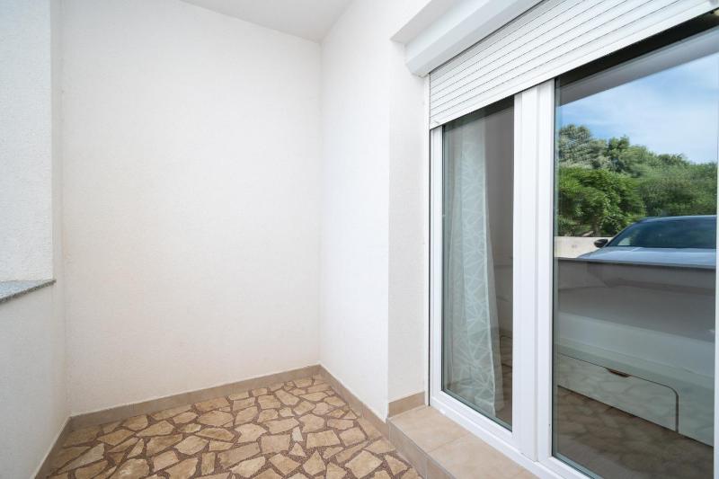 Apartments by the sea Pag - 24467 - image 4