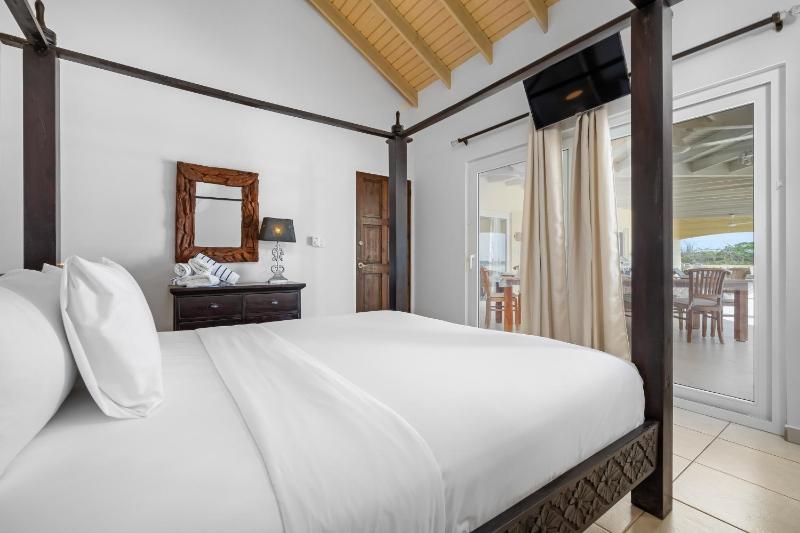 5BR Villa Vista with Exclusive Pool by Bocobay - image 3