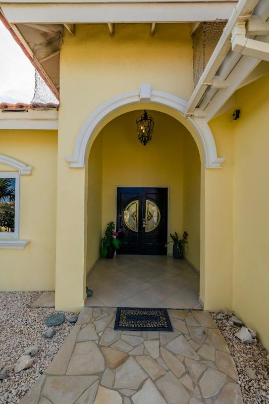 5BR Villa Vista with Exclusive Pool by Bocobay - image 14