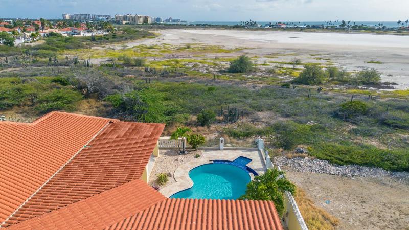 5BR Villa Vista with Exclusive Pool by Bocobay - image 10