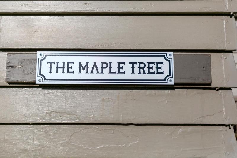 Private home The Maple Tree - close to lake and town centre - image 18