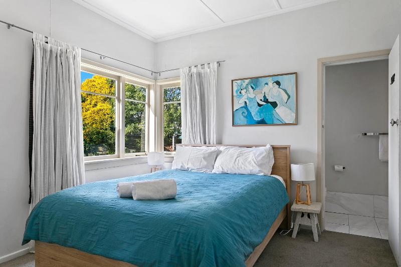 Private home The Maple Tree - close to lake and town centre - image 3