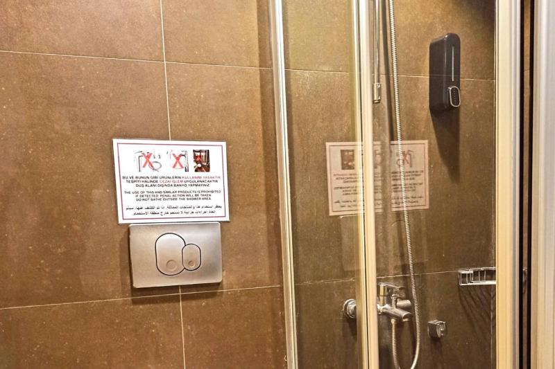 Deluxe Double Room image 2