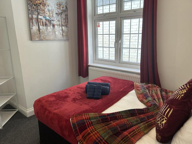 Broadlands House 3 Bed home - image 3