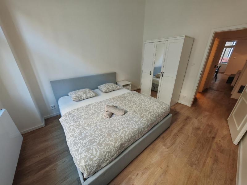 Modern 1BR in trendy Žižkov - image 13