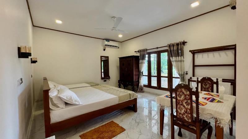Mendis Villa - image 20