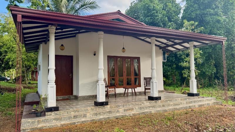 Mendis Villa - image 34