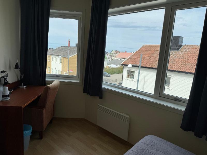 Double Room image 2