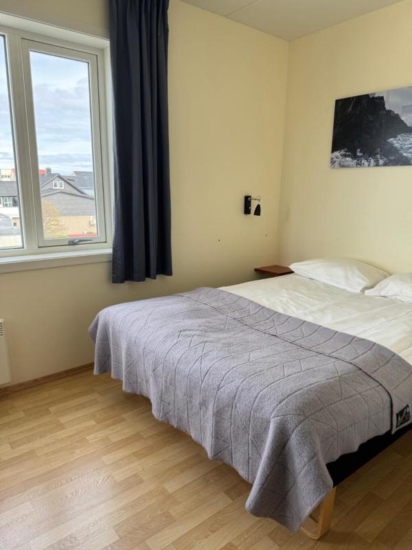 Double Room image 3