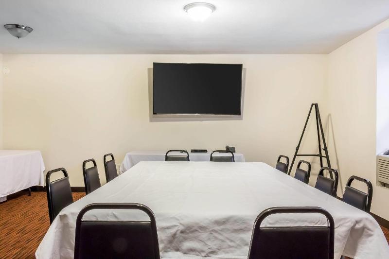 Sleep Inn Philadelphia Center City - image 11